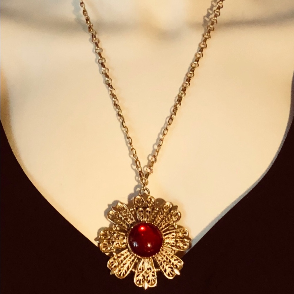Vintage Red Glass Pendant Necklace - Picture 3 of 8